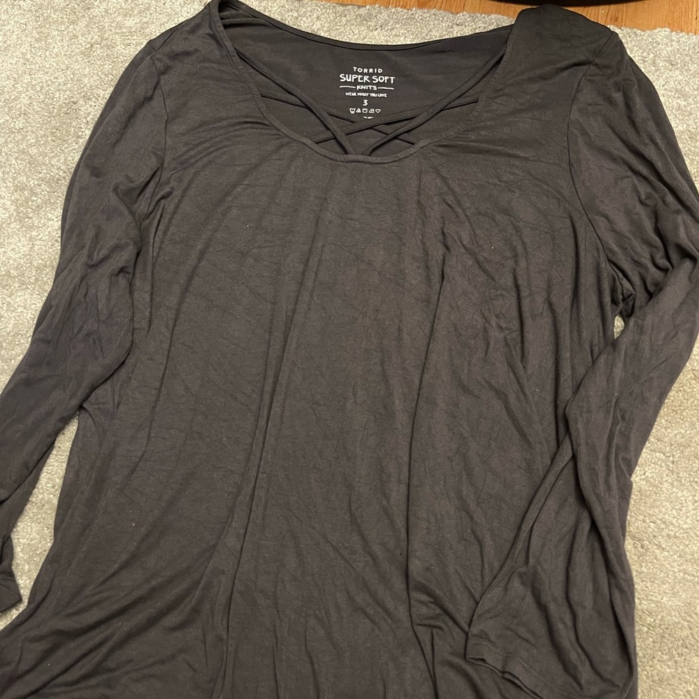 Long sleeve grey Torrid tee